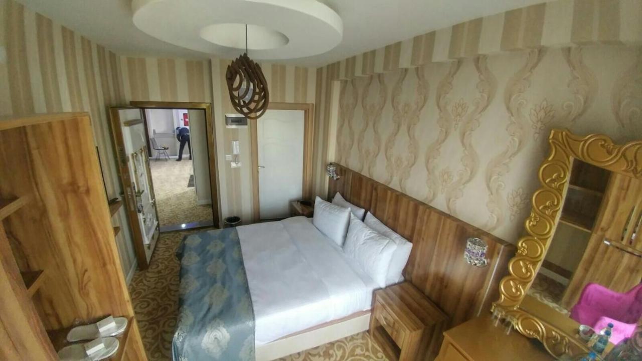Crystall Hotel 凡城 外观 照片