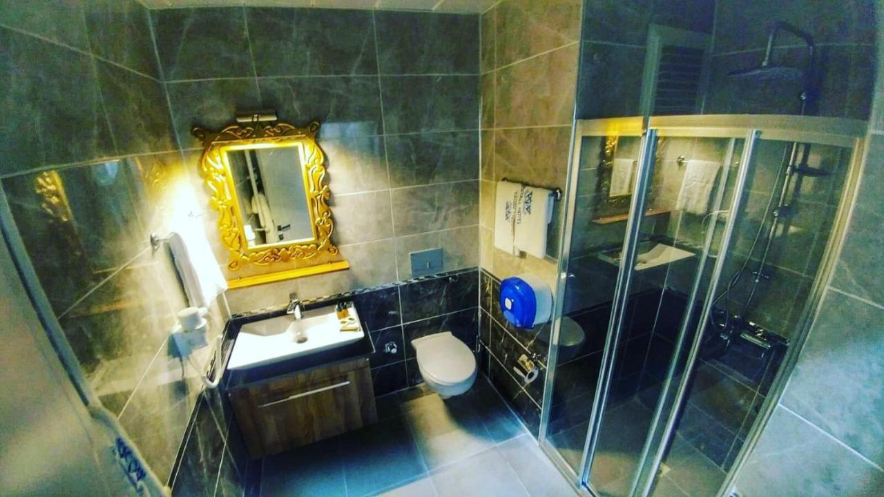 Crystall Hotel 凡城 外观 照片