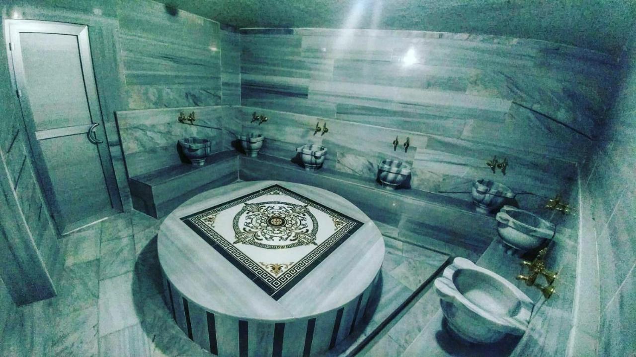 Crystall Hotel 凡城 外观 照片
